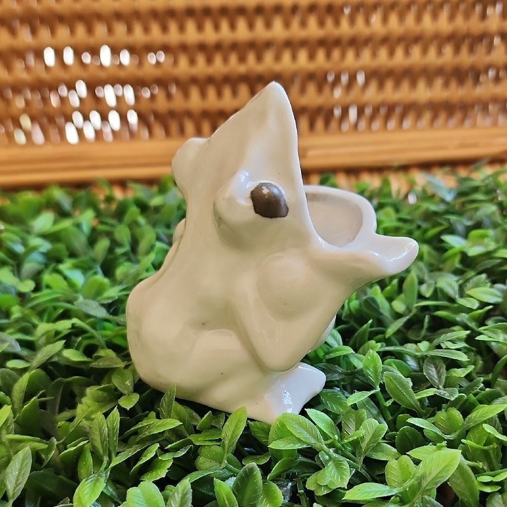 Vintage Frog Planter